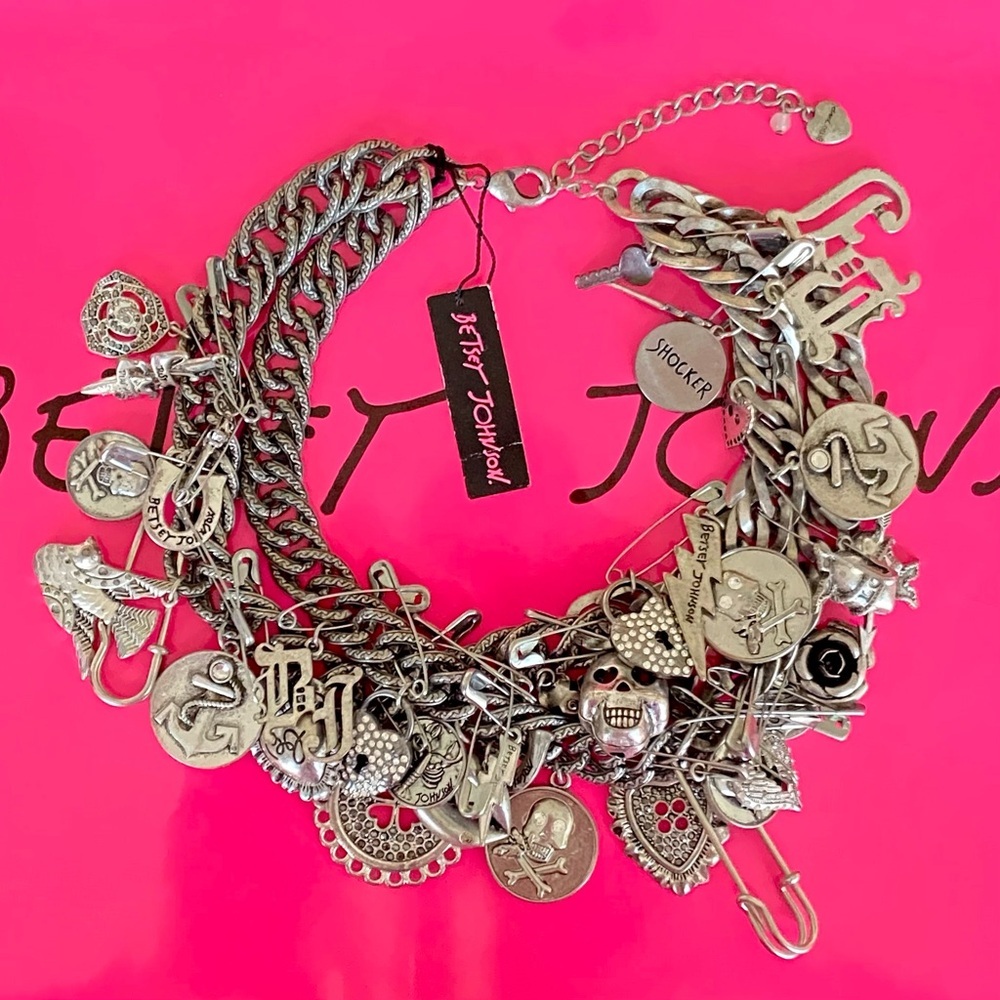 VINTAGE BETSEY JOHNSON Black Label Statement Charms Chain Necklace - Picture 9 of 12